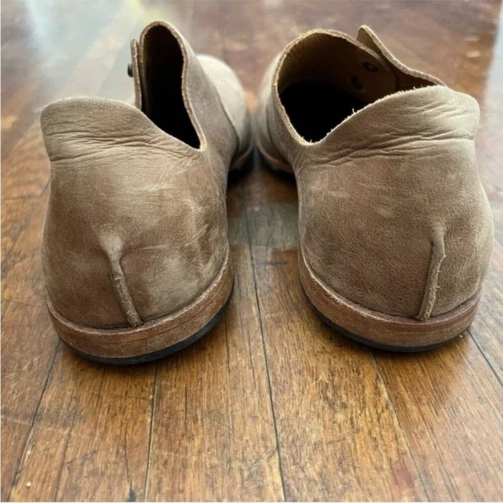 Classic Tan Leather Loafers for Women - Picture 3 of 7